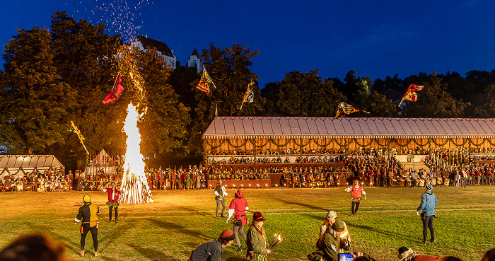 Ringelstecherwiese: Landshuter Hochzeit (Festliche Spiele im nächtlichen Lager) Landshut