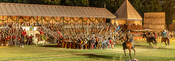 Ringelstecherwiese: Landshuter Hochzeit (Festliche Spiele im nächtlichen Lager) Landshut