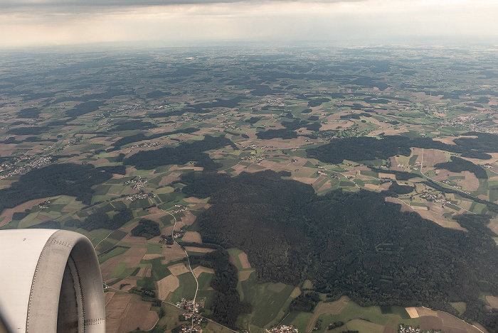 Bayern - Landkreis Pfaffenhofen an der Ilm 2023-08-25 Flug DLH2508 München Franz Josef Strauß (MUC/EDDM) - Birmingham (BHX/EGBB) Jetzendorf Triefing Ziegelnöbach Luftbild aerial photo