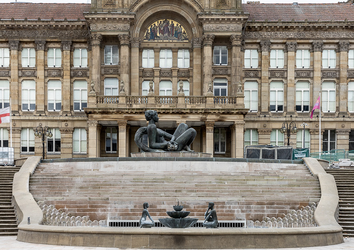 Birmingham Victoria Square: Springbrunnen The River, Council House