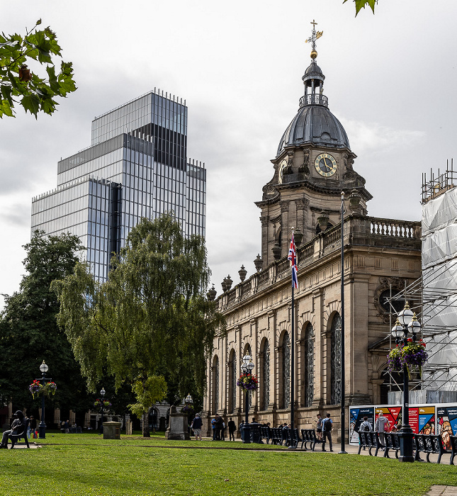 Birmingham Cathedral Square: Cathedral Church of Saint Philip Nat West House