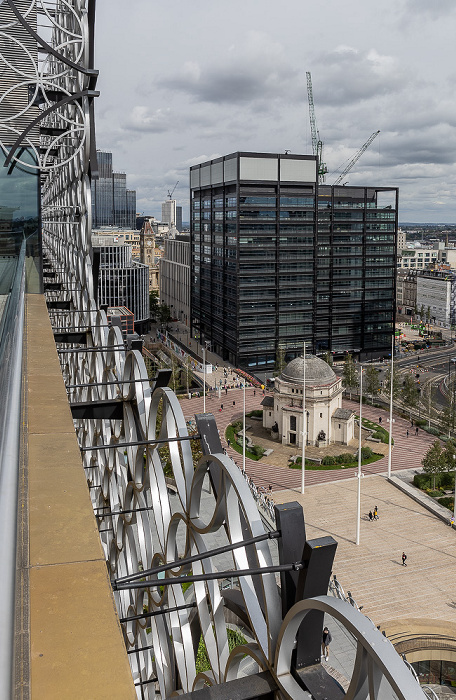 Blick von der Library of Birmingham: Centenary Square, Hall of Memory, One Centenary Way Council House Nat West House One Chamberlain Square Two Chamberlain Square