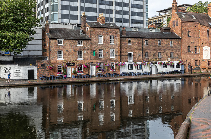 Gas Street Basin: The Tap & Spile Birmingham