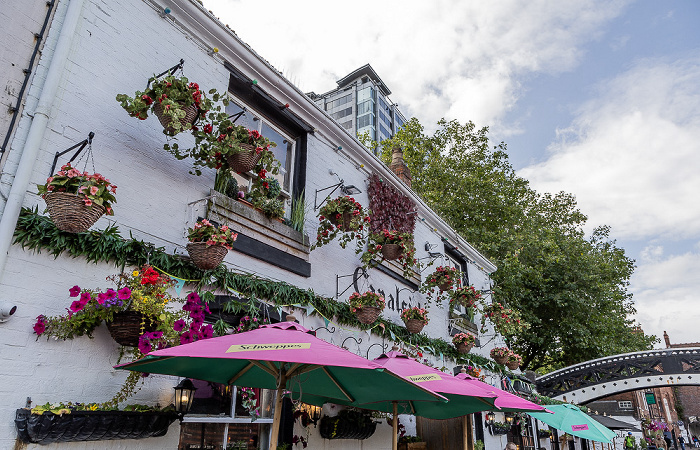 Birmingham Gas Street Basin: Canalside Bar