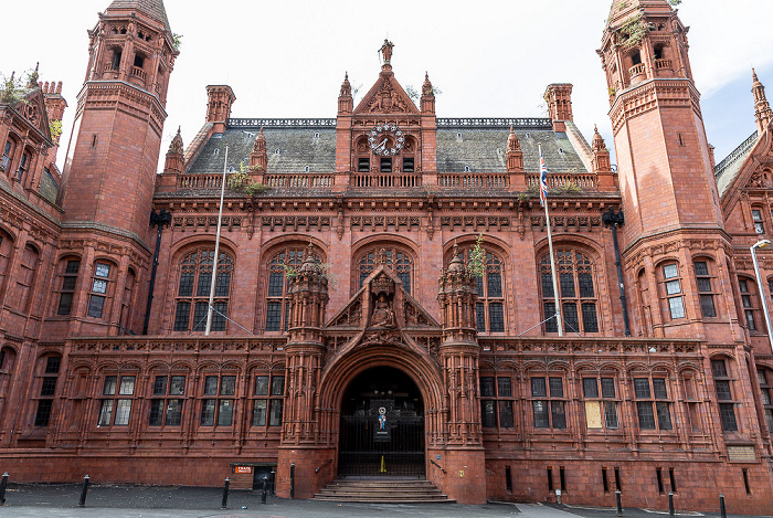 Birmingham Corporation Street: Victoria Law Courts