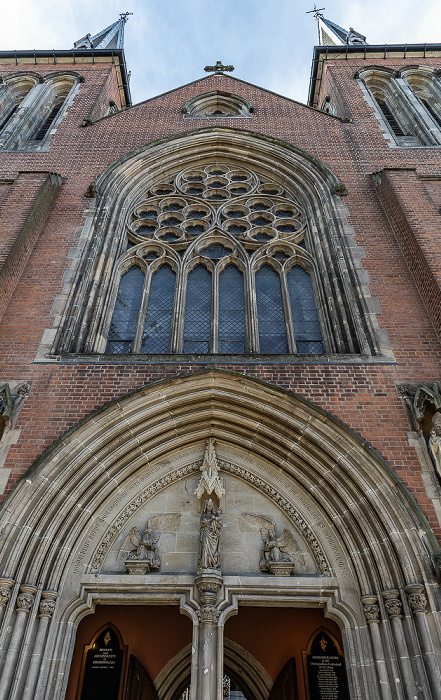 Birmingham St Chads Circus Queensway: Metropolitan Cathedral Church and Basilica of Saint Chad