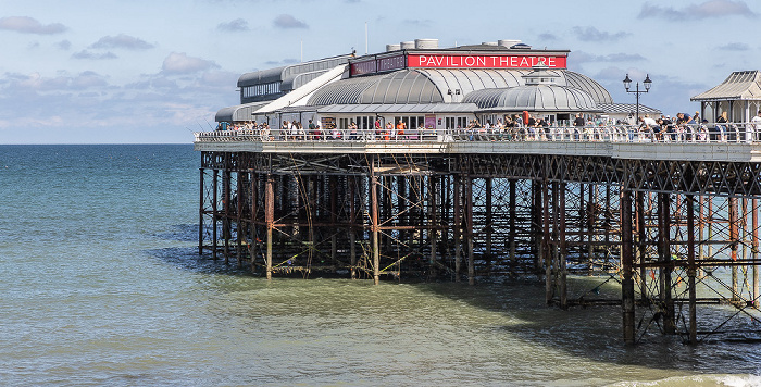 Cromer Pier mit dem Pavilion Theatre, Nordsee