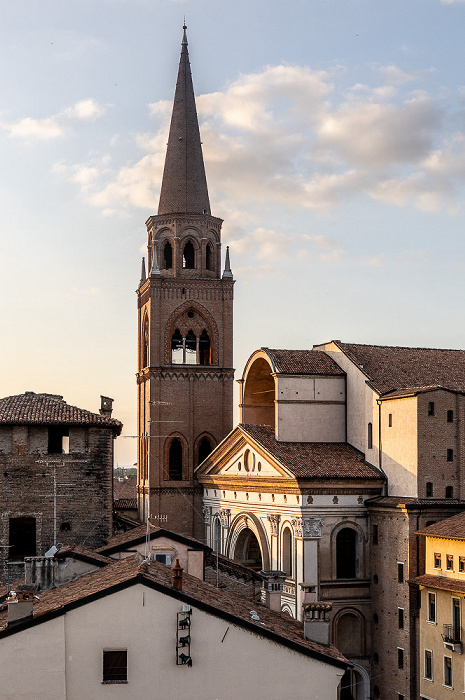 Blick vom Grand Hotel San Lorenzo: Centro storico mit Basilica Concattedrale di Sant'Andrea Mantua