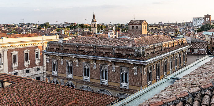 Blick vom Grand Hotel San Lorenzo: Camera di Commercio di Mantova Mantua