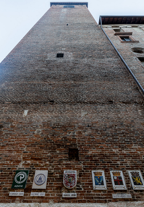 Via Broletto: Torre del Broletto Mantua