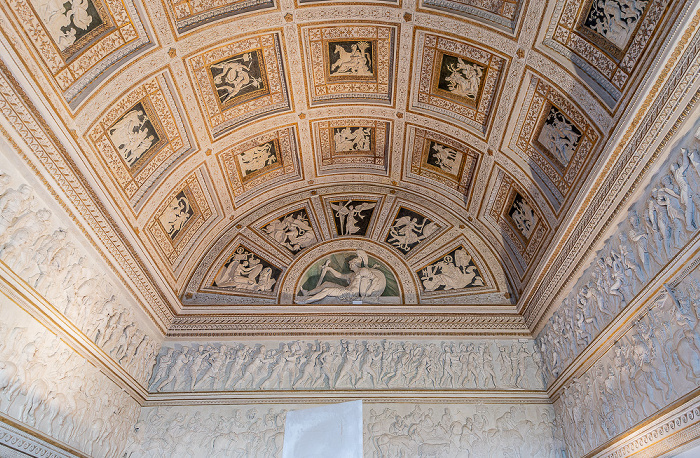 Palazzo Te: Sala dei bassorilievi Mantua