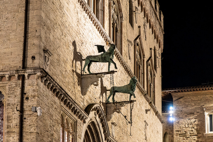 Piazza IV Novembre: Palazzo dei Priori Perugia