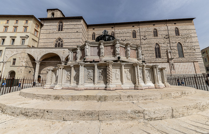 Piazza IV Novembre mit der Fontana Maggiore Perugia