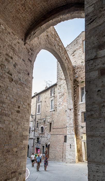 Arco di Via delle Volte, Via Maestà Delle Volte Perugia