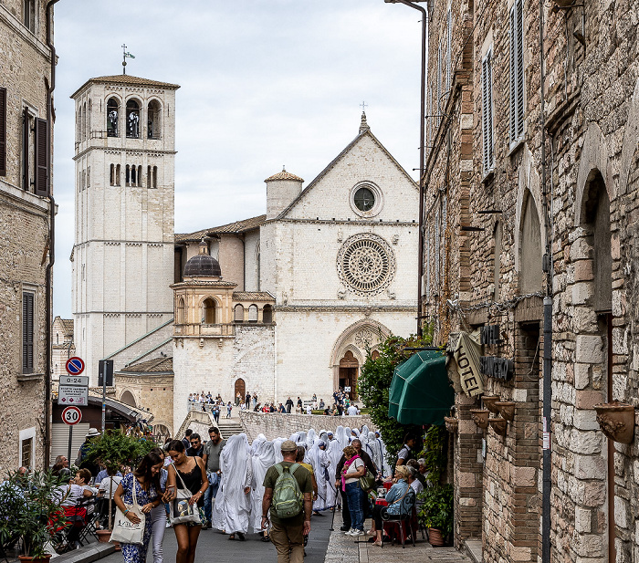 Via San Francesco, Basilica di San Francesco d'Assisi Assisi