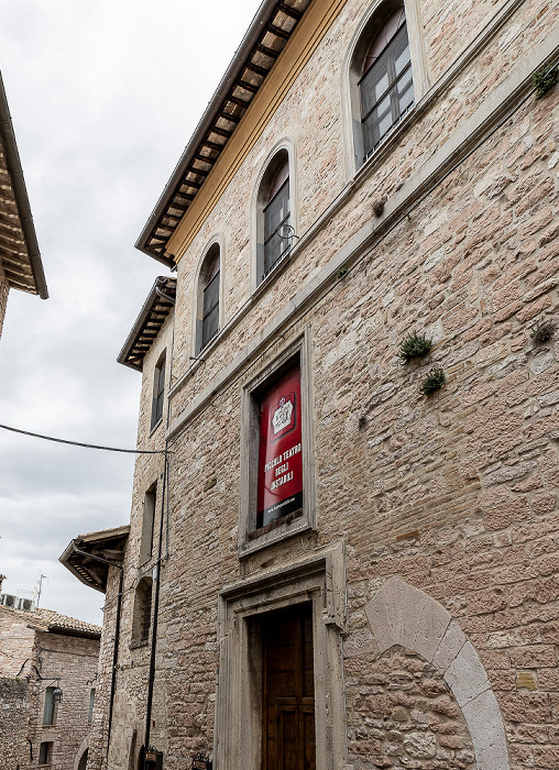 Via Metastasio: Piccolo Teatro degli Instabili Assisi