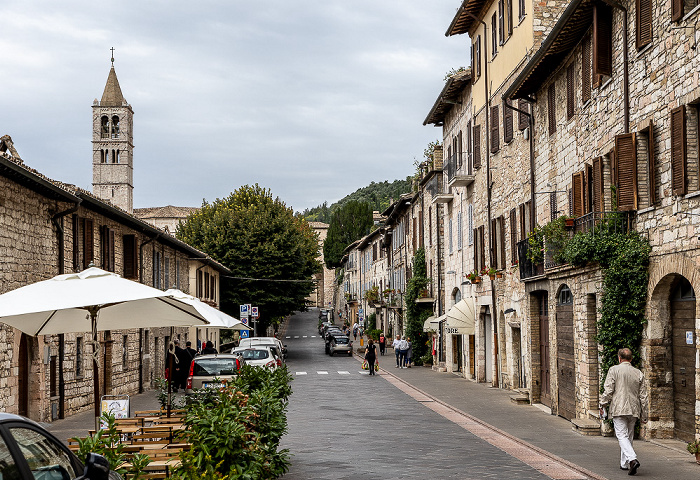 Assisi Via Borgo Aretino Basilica di Santa Chiara