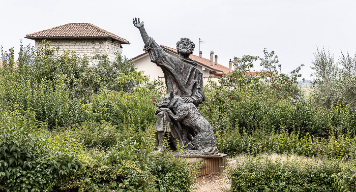 Gubbio Monumento a San Francesco e il Lupo