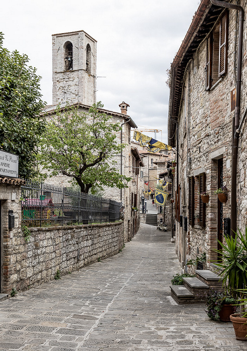 Gubbio Via Ambrogio Piccardi Chiesa di Santa Maria dei Laici