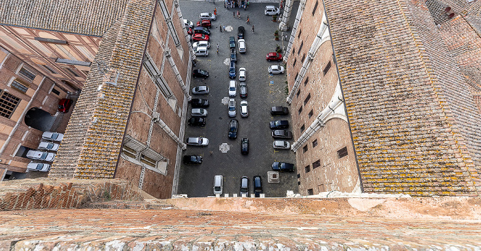 Blick vom Facciatone (v.l.): Palazzo Reale (Prefettura), Piazza Jacopo della Quercia und Museo dell'Opera del Duomo Siena