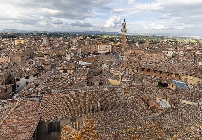 Siena Blick vom Facciatone Piazza del Campo Torre del Mangia