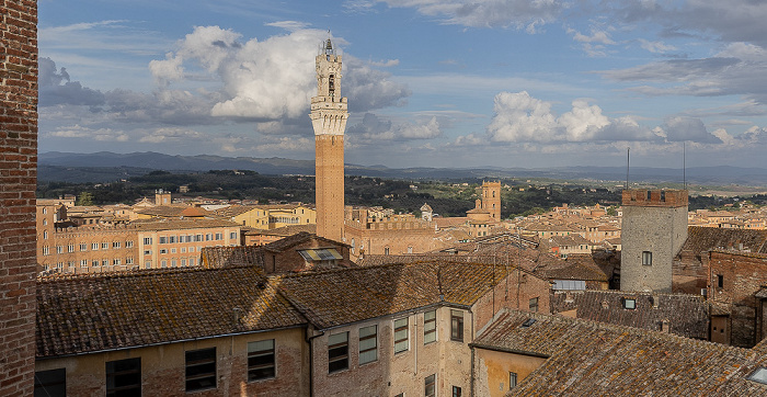 Siena Blick vom Facciatone: Torre del Mangia