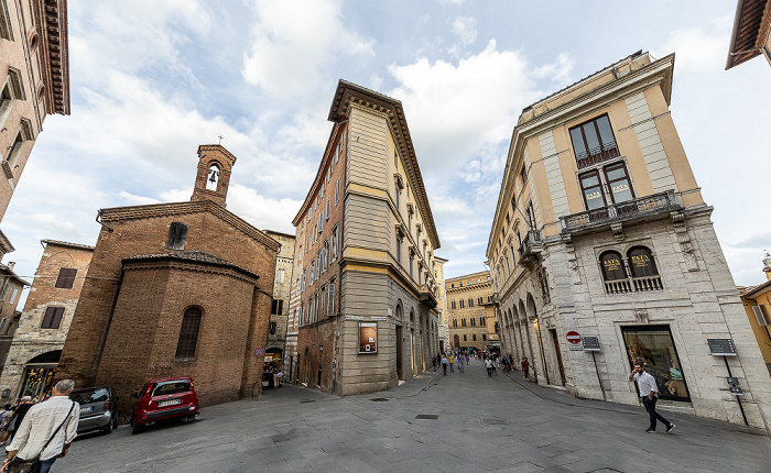 Siena Piazza Giacomo Matteotti Chiesa di Santa Maria delle Nevi Via dell'Arco Malavolti Via Giuseppe Pianigiani Vicolo del Rustichetto