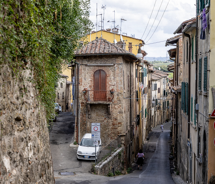 Colle di Val d’Elsa Via Giuseppe Garibaldi (rechts) / Via del Cenerone