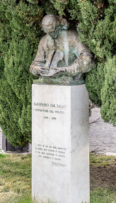 Lungolago Giuseppe Zanardelli: Gasparo-da-Salò-Denkmal