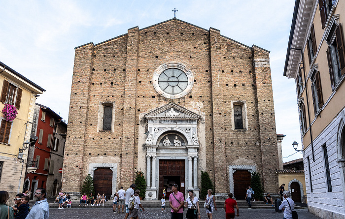 Piazza Duomo: Duomo Santa Maria Annunziata Salò