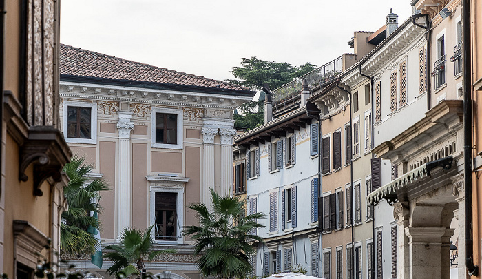 Via San Carlo, Piazza Vittoria Salò