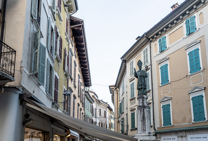 Via San Carlo: San-Carlo-Borromeo-Denkmal Salò