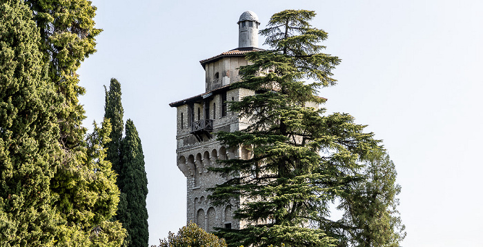 Gardone Riviera Parco di Torre San Marco mit dem Torre San Marco