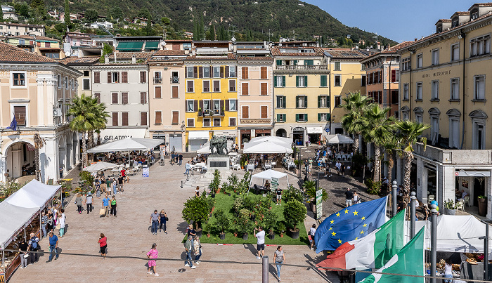 Lungolago Giuseppe Zanardelli, Piazza Vittoria Salò