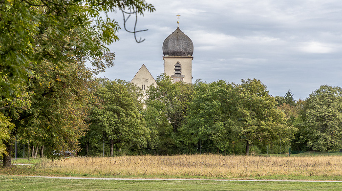 Pasing-Obermenzing: Park Am Durchblick, Pfarrkirche Leiden Christi München