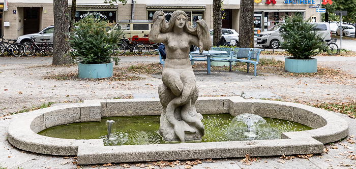 München Karl-Preis-Platz: Melusinen-Brunnen