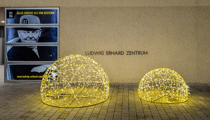 Ludwig-Erhard-Straße: Ludwig Erhard Zentrum Fürth