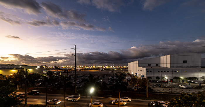 Blick aus dem Clarion Inn & Suites Miami International Airport: Miami International Airport Miami