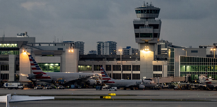 Blick aus dem Clarion Inn & Suites Miami International Airport: Miami International Airport Miami