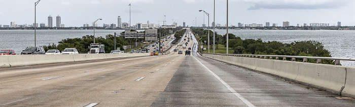 Julia Tuttle Causeway (Interstate I-195), Biscayne Bay Miami