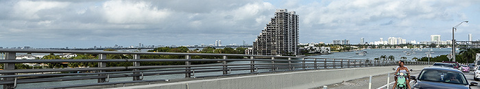 Blick vom MacArthur Causeway (Florida State Road A1A): Biscayne Bay Miami