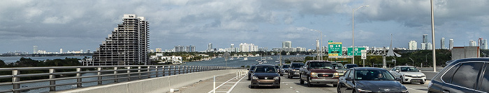 Blick vom MacArthur Causeway (Florida State Road A1A): Biscayne Bay Miami
