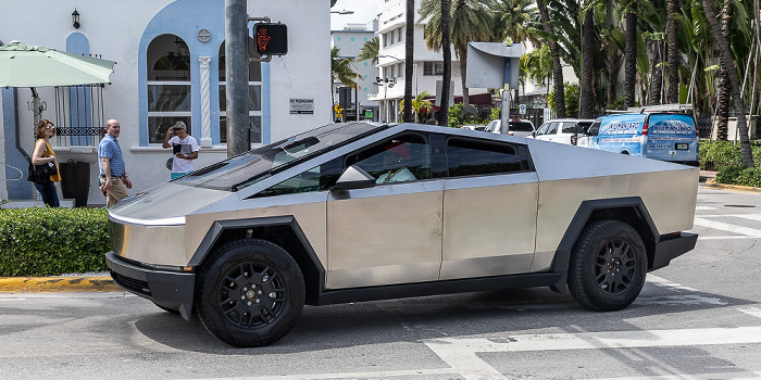 Ocean Drive: Tesla Cybertruck Miami Beach