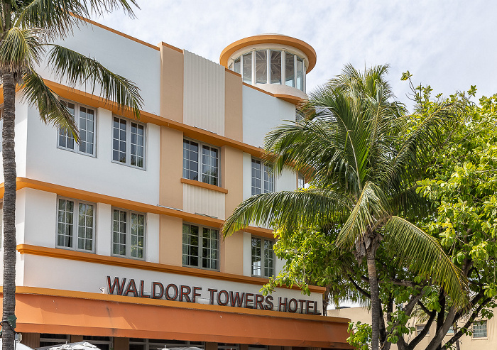 Ocean Drive: Waldorf Towers Hotel Miami Beach