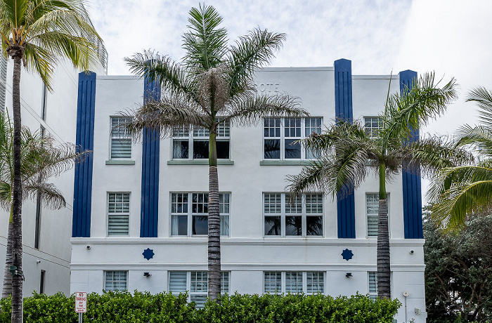 Ocean Drive: Heathcote Apartments Miami Beach