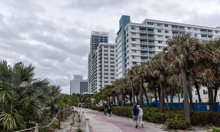 North Beach: Beachwalk Miami Beach