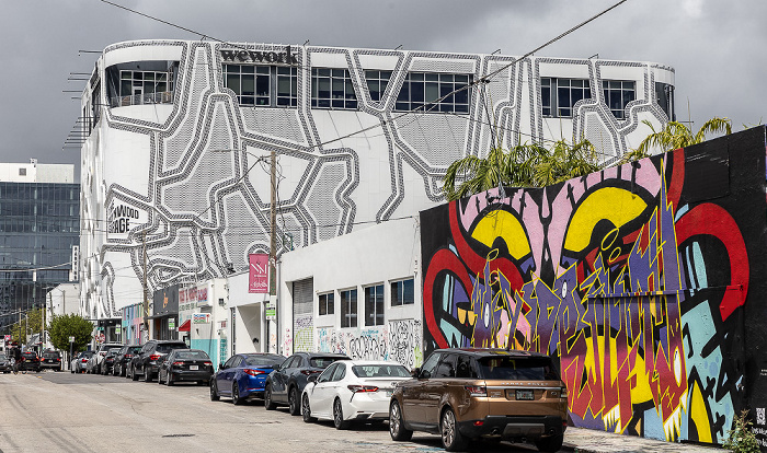 Wynwood Art District: Northwest 26th Street, The Wynwood Garage - Street Art Miami