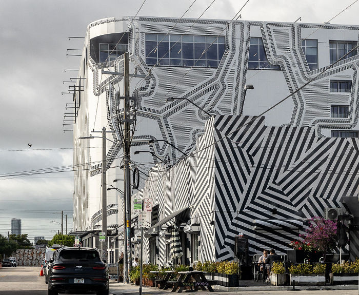 Wynwood Art District: Northwest 3rd Avenue, The Wynwood Garage Miami
