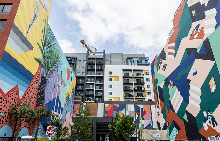 Wynwood Art District: Northwest 28th Street - Street Art Miami