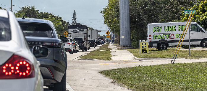 Key Largo: Overseas Highway (U.S. Highway 1) Florida Keys